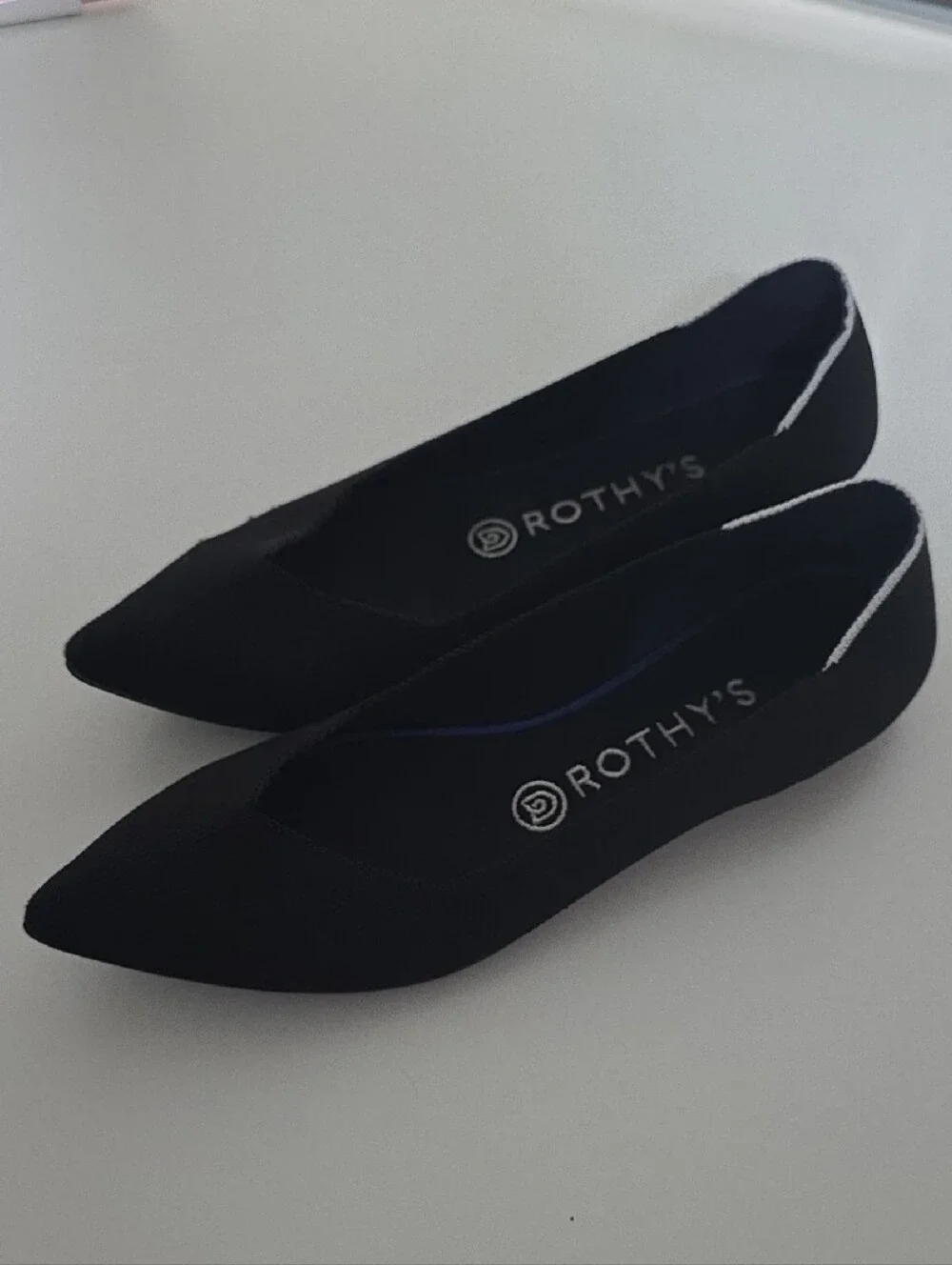 Rothy's The Point flat in Black sz 8